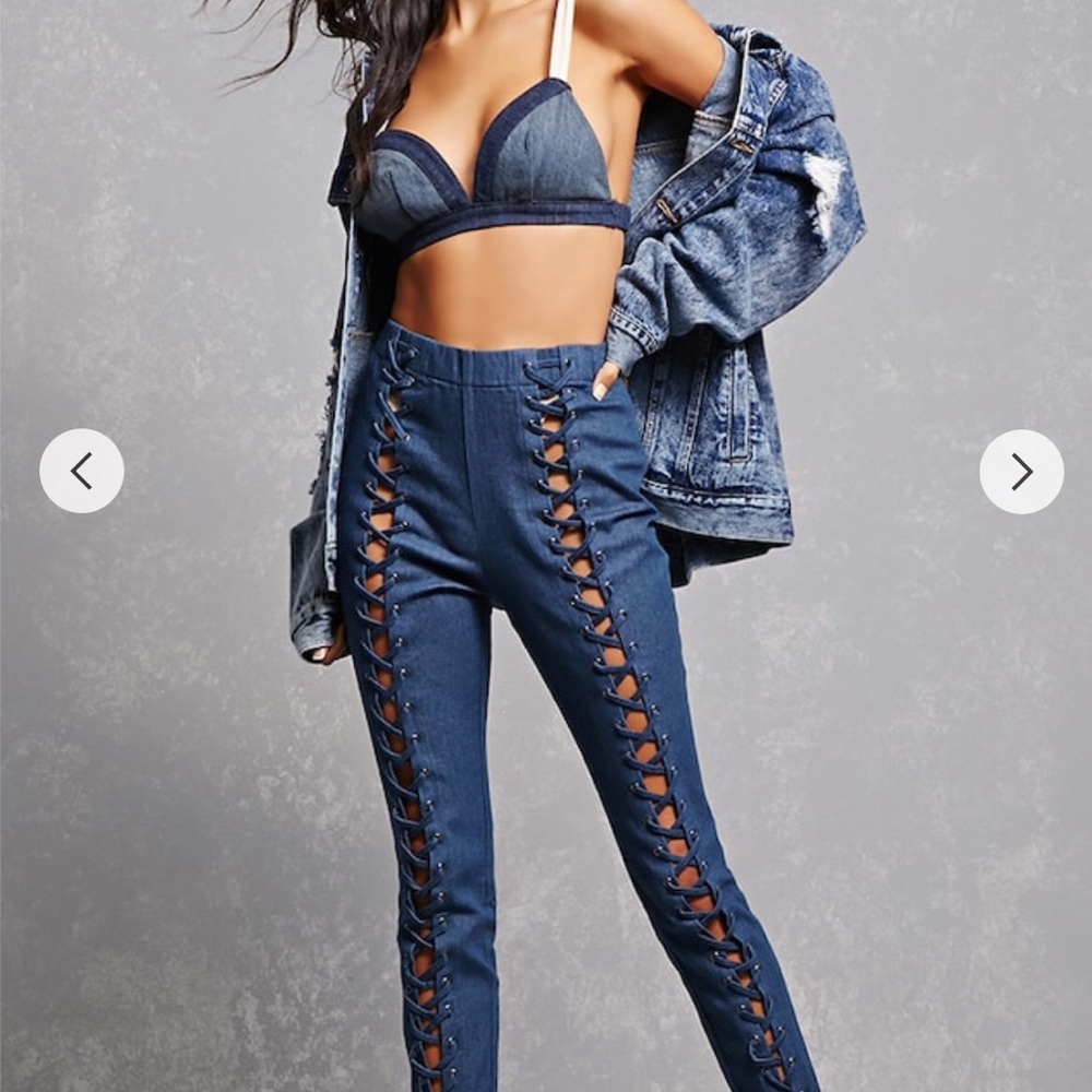 ❗️CLEARANCE❗️NWT lace-front denim pants